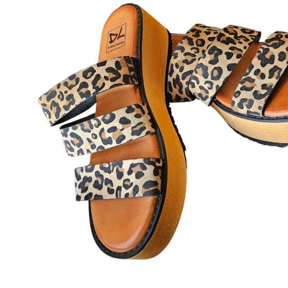 Dirty Laundry by Chinese Laundry Jolt Platform Leopard Open Toe Wedge Size 7.5 - Picture 1 of 7